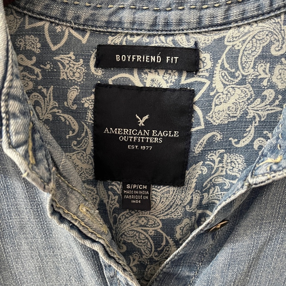 American Eagle Outfitters Y2K Denim Vintage Boyfriend Shirt - Picture 3 of 8